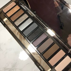 BRAND NEW! Naked Smokey - Urban Decay